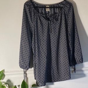 Long sleeve pattered  blouse